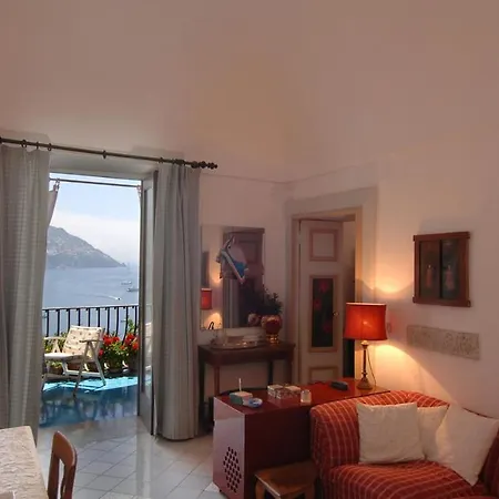 Casa Maria 6&2, Emma فيلة